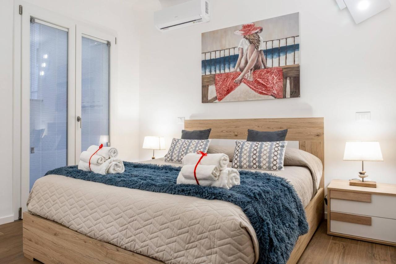 Donna Teresa Central & Cozy Apartment Tarente Buitenkant foto